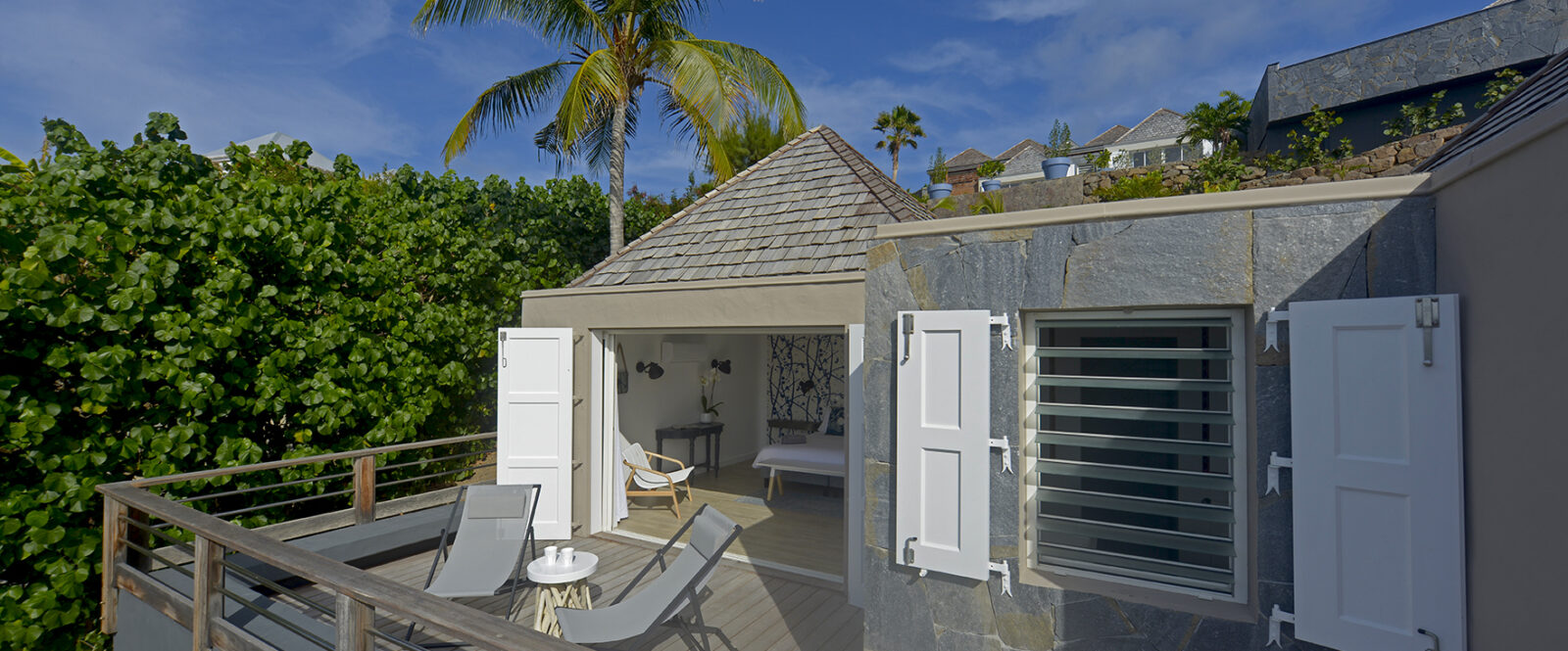 LAGON ROSE - terrasse-chambres-net