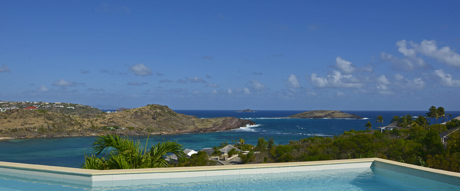 LAGON ROSE - vue-piscine-lr-netleroi