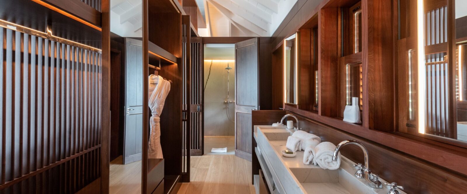 OVER THE OCEAN - hugo-allard-villa-oto-31